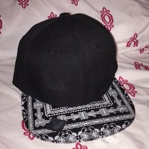 Black and white design hat